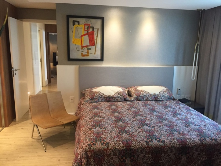 Apartamento à venda com 4 quartos, 226m² - Foto 8