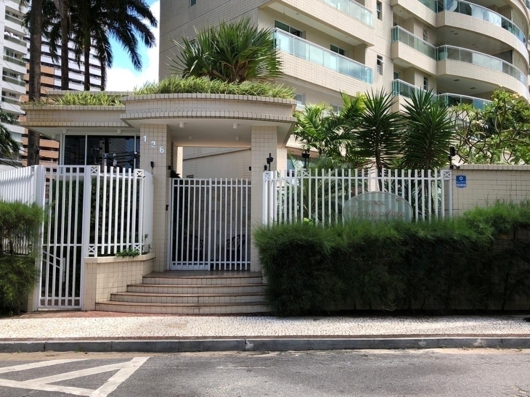 Apartamento à venda com 4 quartos, 210m² - Foto 2