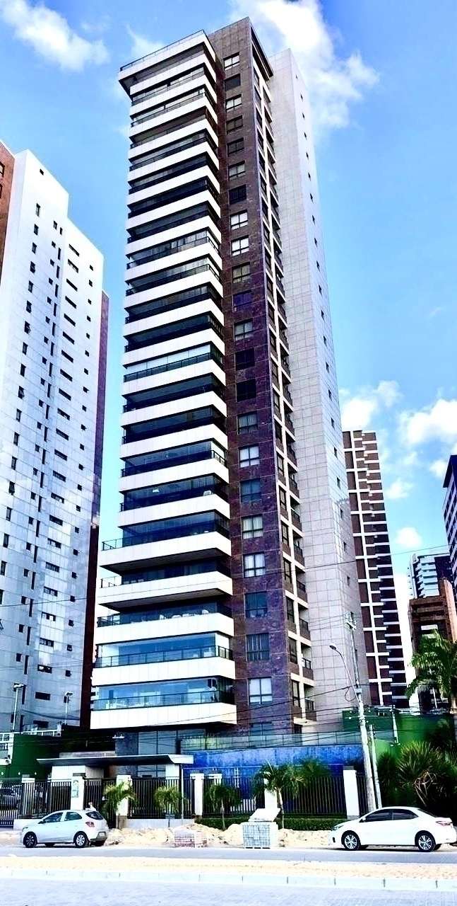 Apartamento à venda com 4 quartos, 370m² - Foto 1